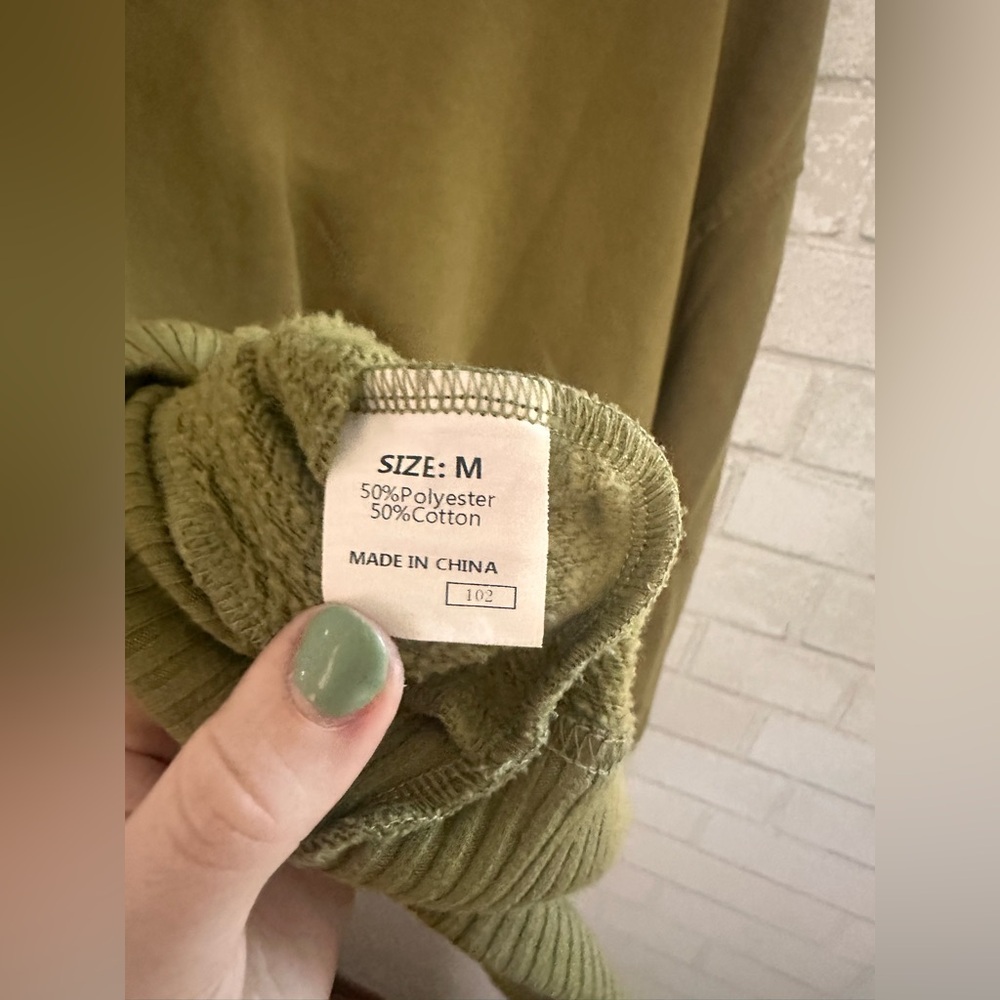 Women's Pocket Button Solid Color Long Sleeve Hoo… - image 3